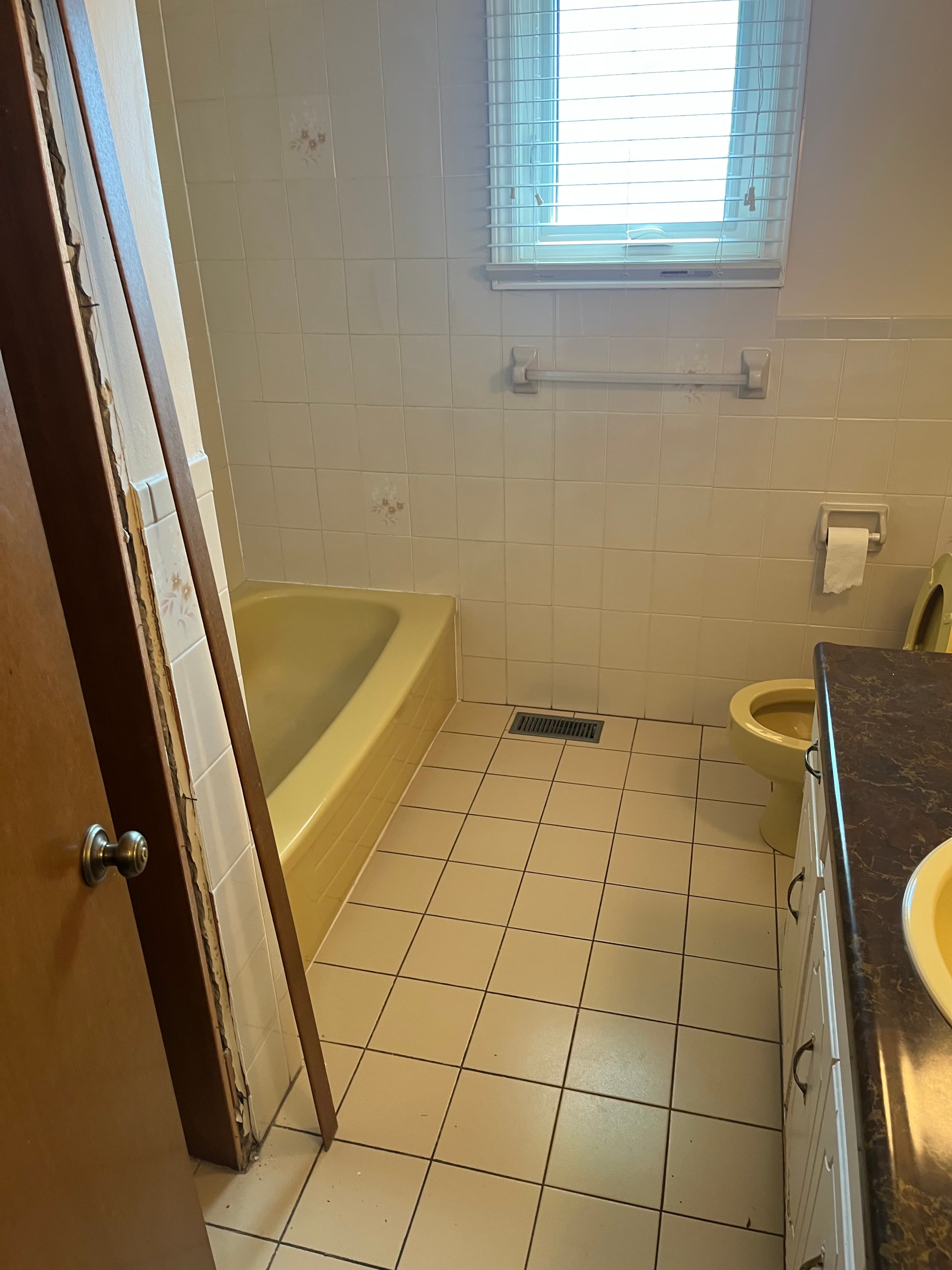 Ozzy Renos Image 2