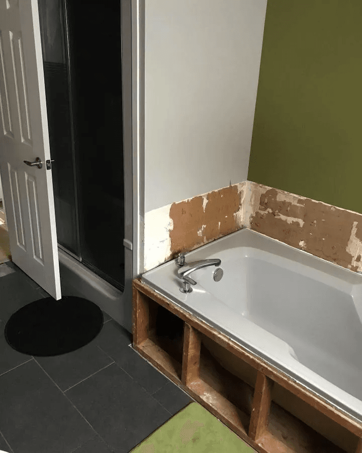 Ozzy Renos Image 2